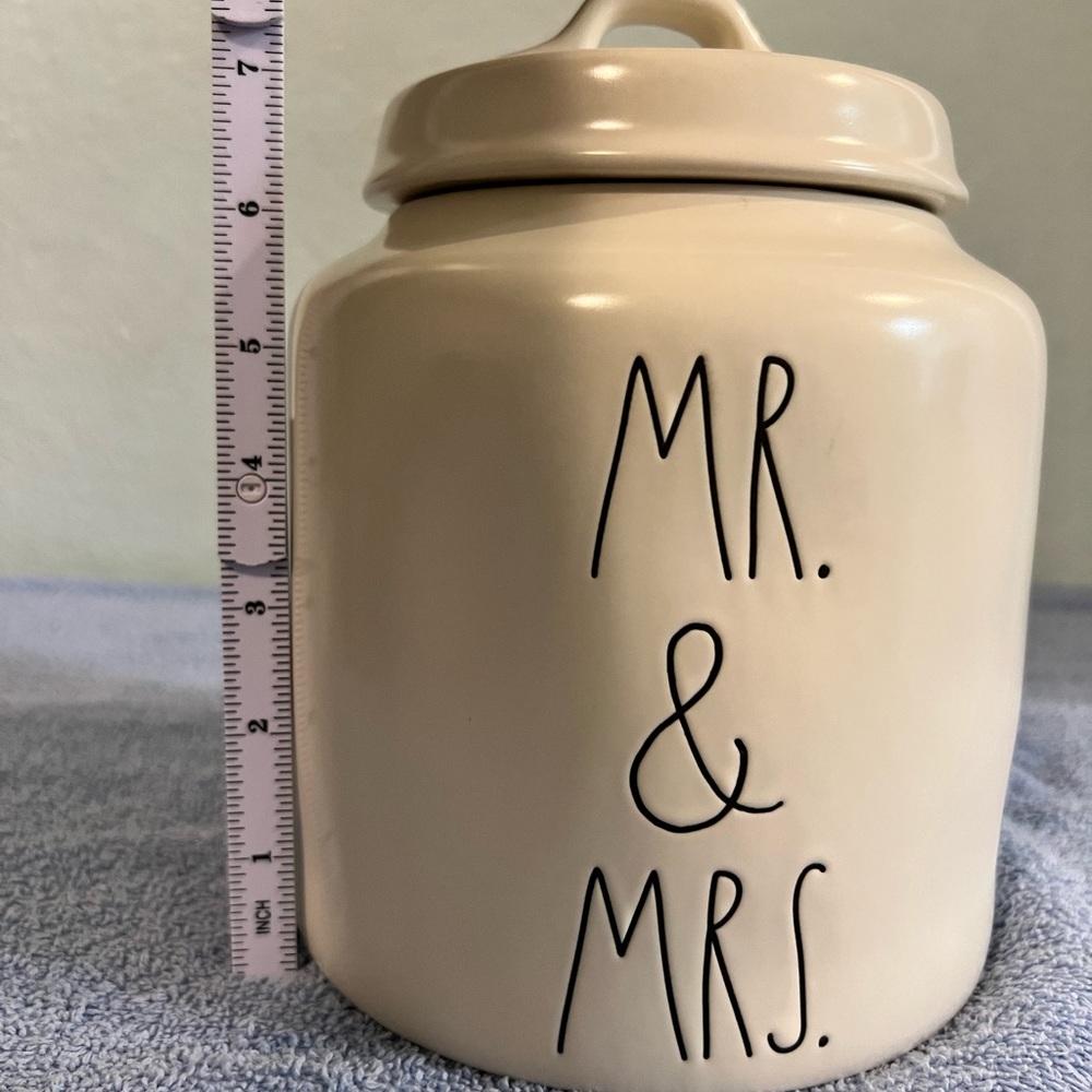RAE DUNN CANISTER